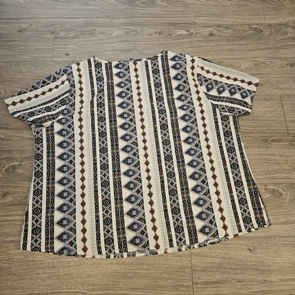 SHEIN‎ Multicolor Patterned Blouses - Picture 8 of 14